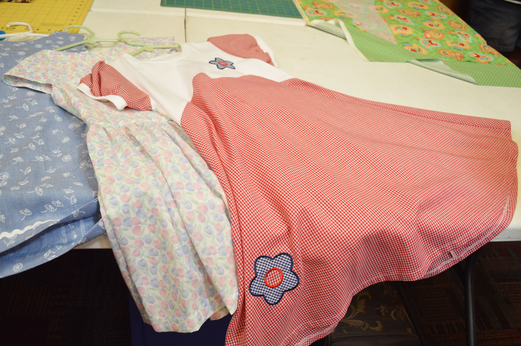 Aviva Divas enjoy camaraderie while sewing for others